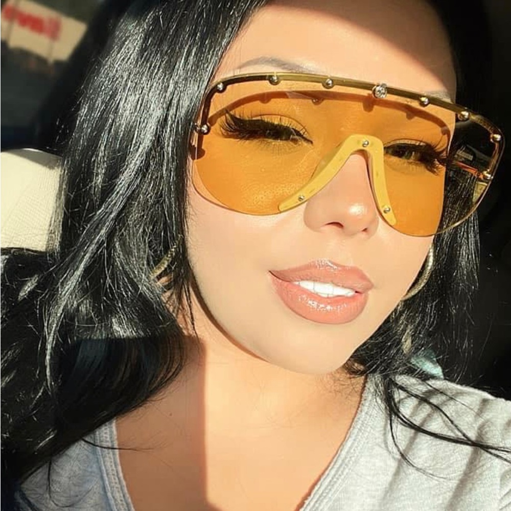 🔥 Gucci Yellow Oversized Shield Sunglasses